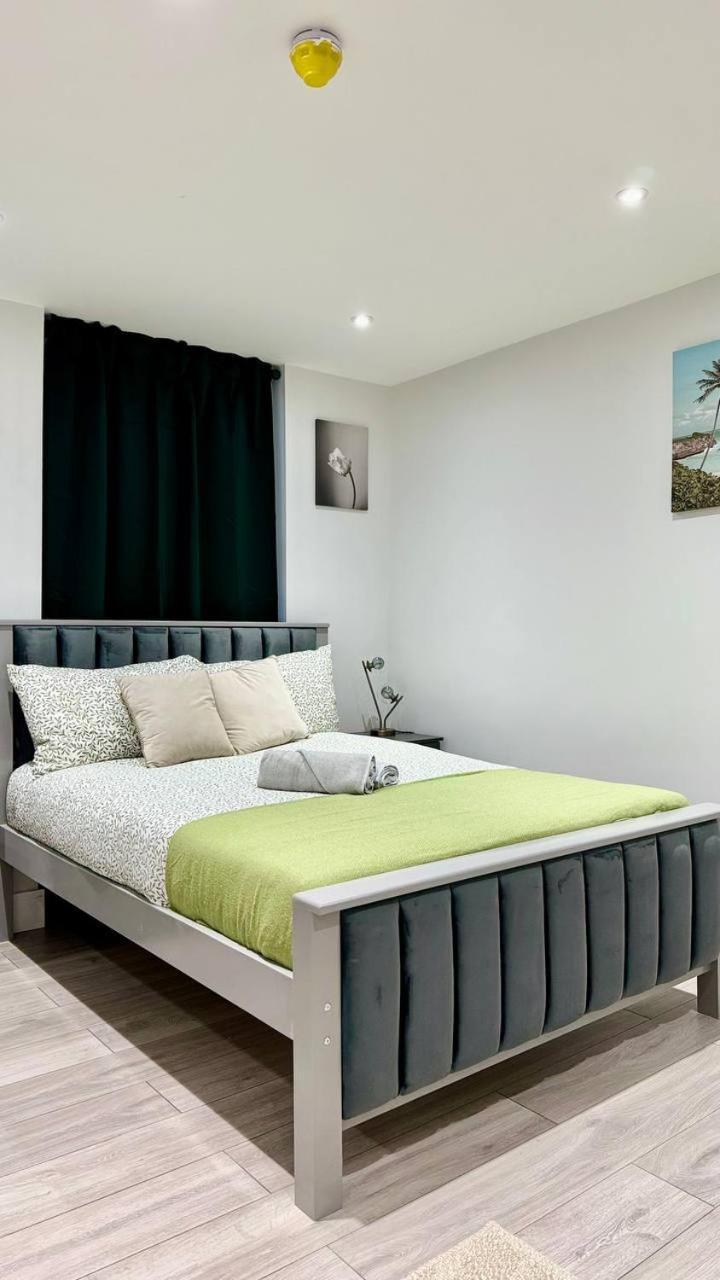 Guest&Rest Elite 2 Apartment Londra Exterior foto